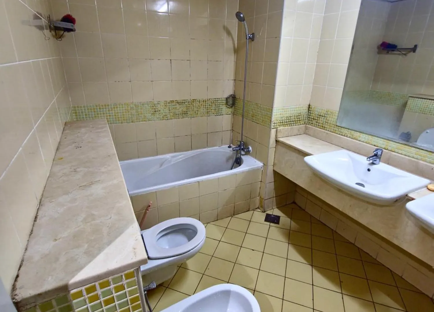 Han/Misafirhane Ruby Star Budget Room With Shared Washroom Access G06 Dubai Birleşik Arap Emirlikleri